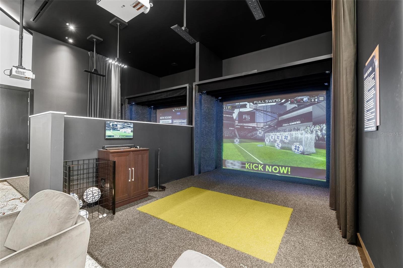 Image 68 of 81 For 275 1st Avenue S 2506