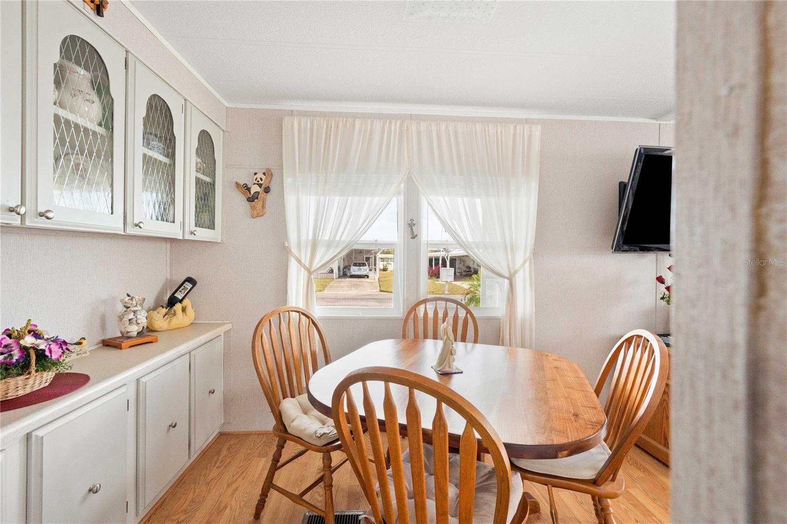 Image 10 of 51 For 5619 Dakota Street