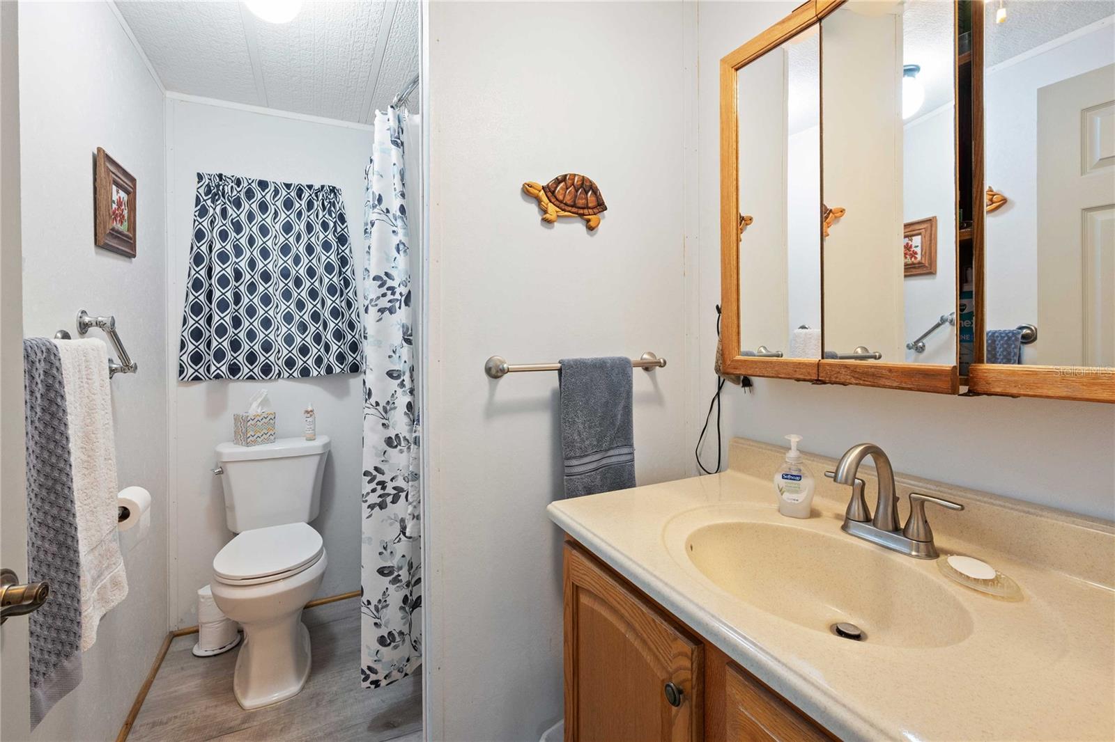 Image 17 of 51 For 5619 Dakota Street