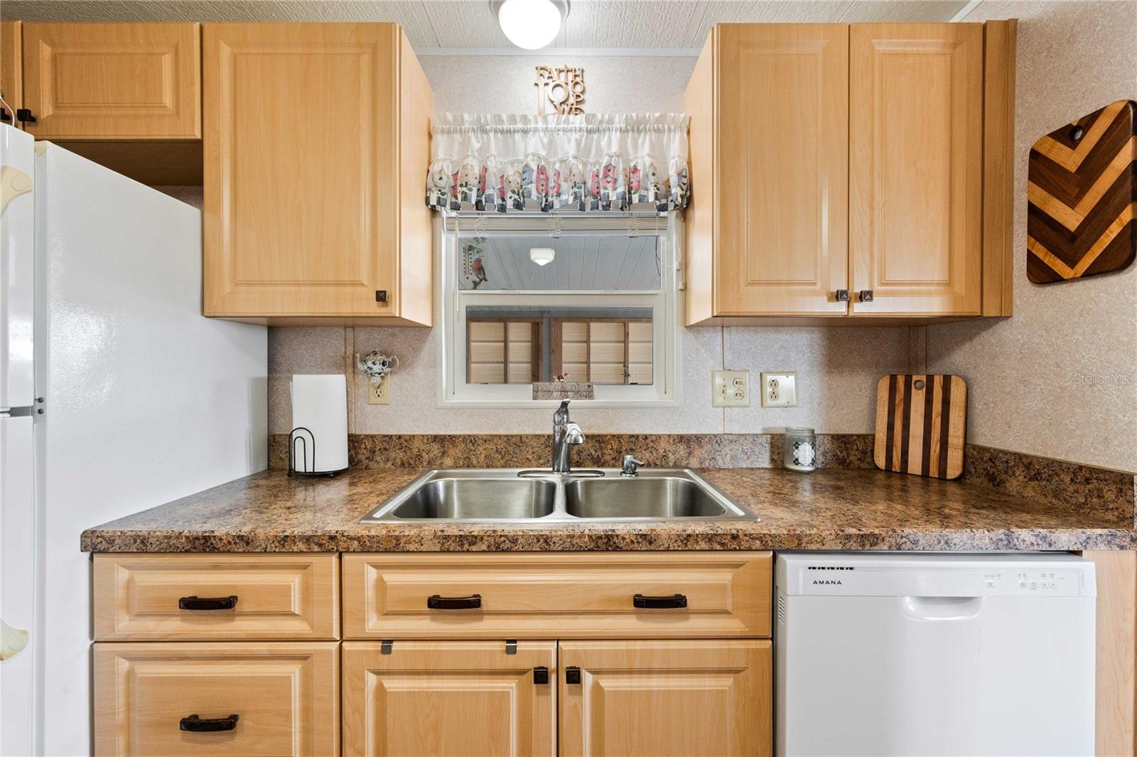 Image 5 of 51 For 5619 Dakota Street