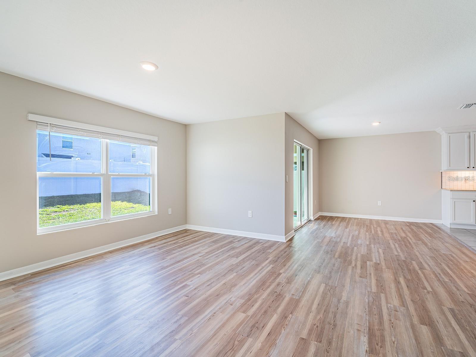 Image 17 of 46 For 13748 Wineberry Drive