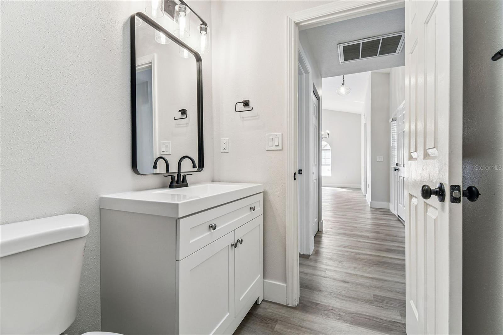 Image 13 of 84 For 4124 Randolph Street