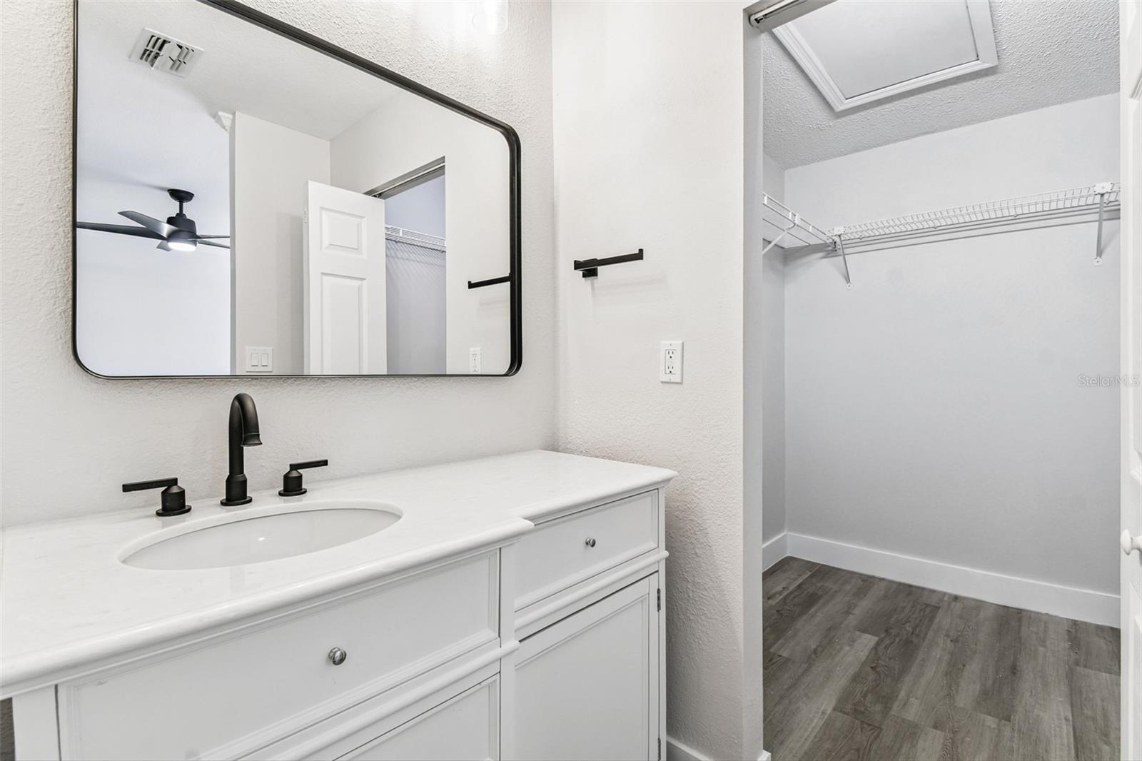 Image 22 of 84 For 4124 Randolph Street