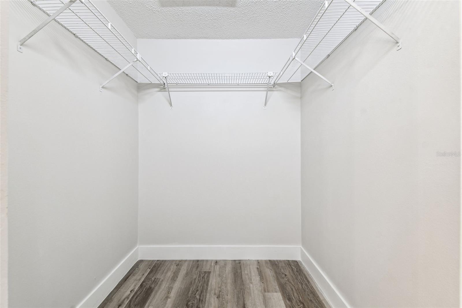 Image 23 of 84 For 4124 Randolph Street