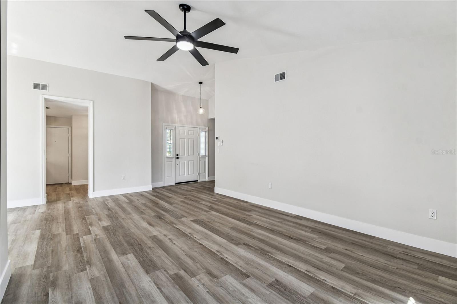 Image 28 of 84 For 4124 Randolph Street