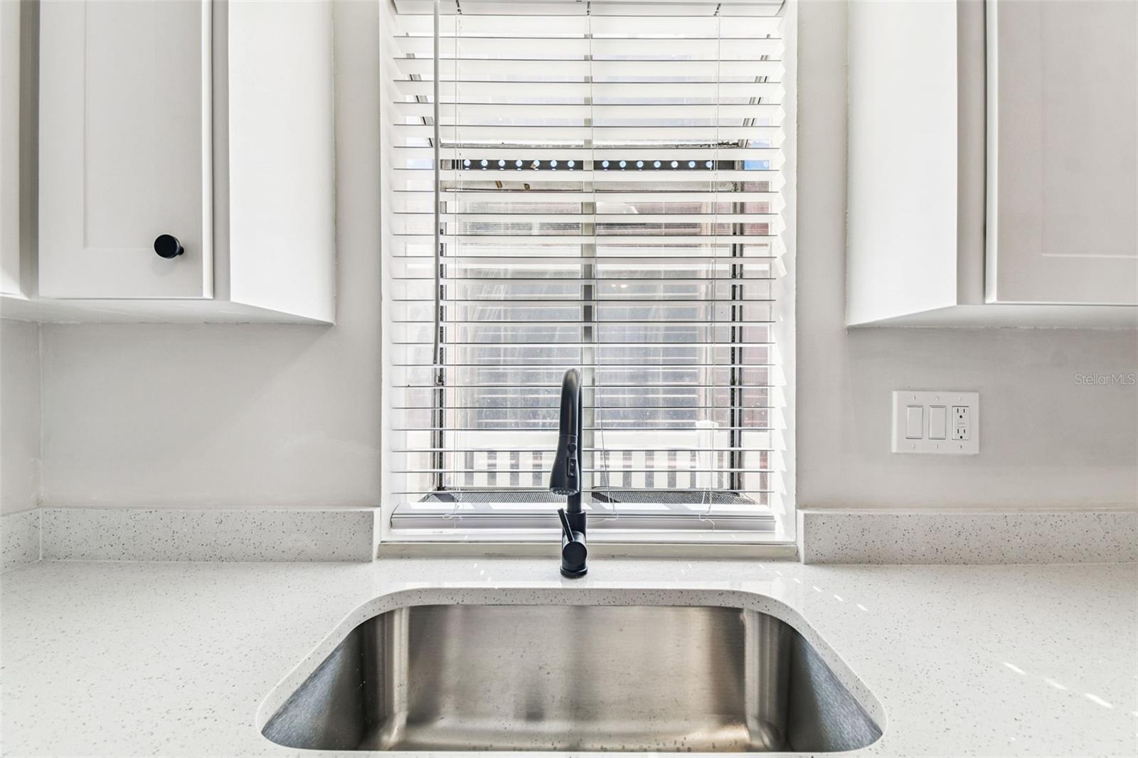 Image 37 of 84 For 4124 Randolph Street