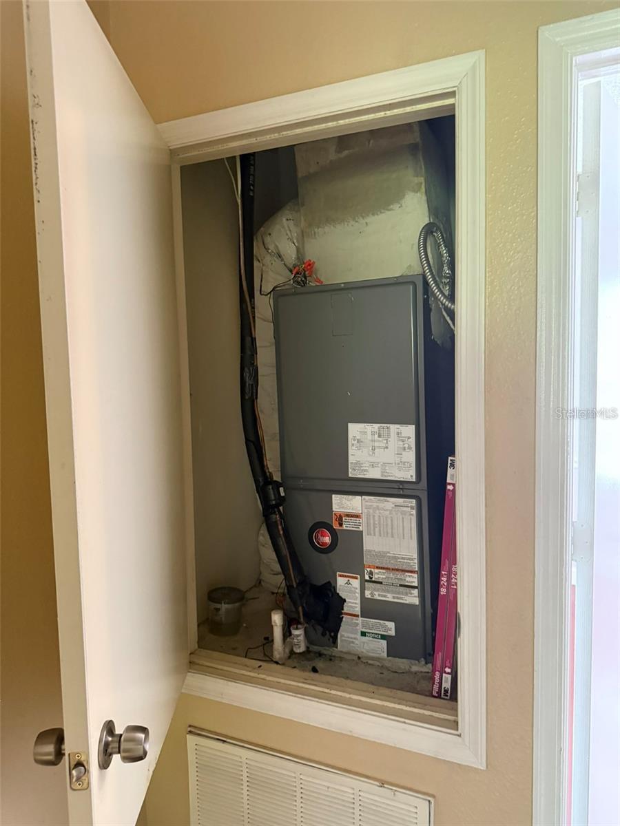 Image 22 of 29 For 11310 Cayman Key Avenue