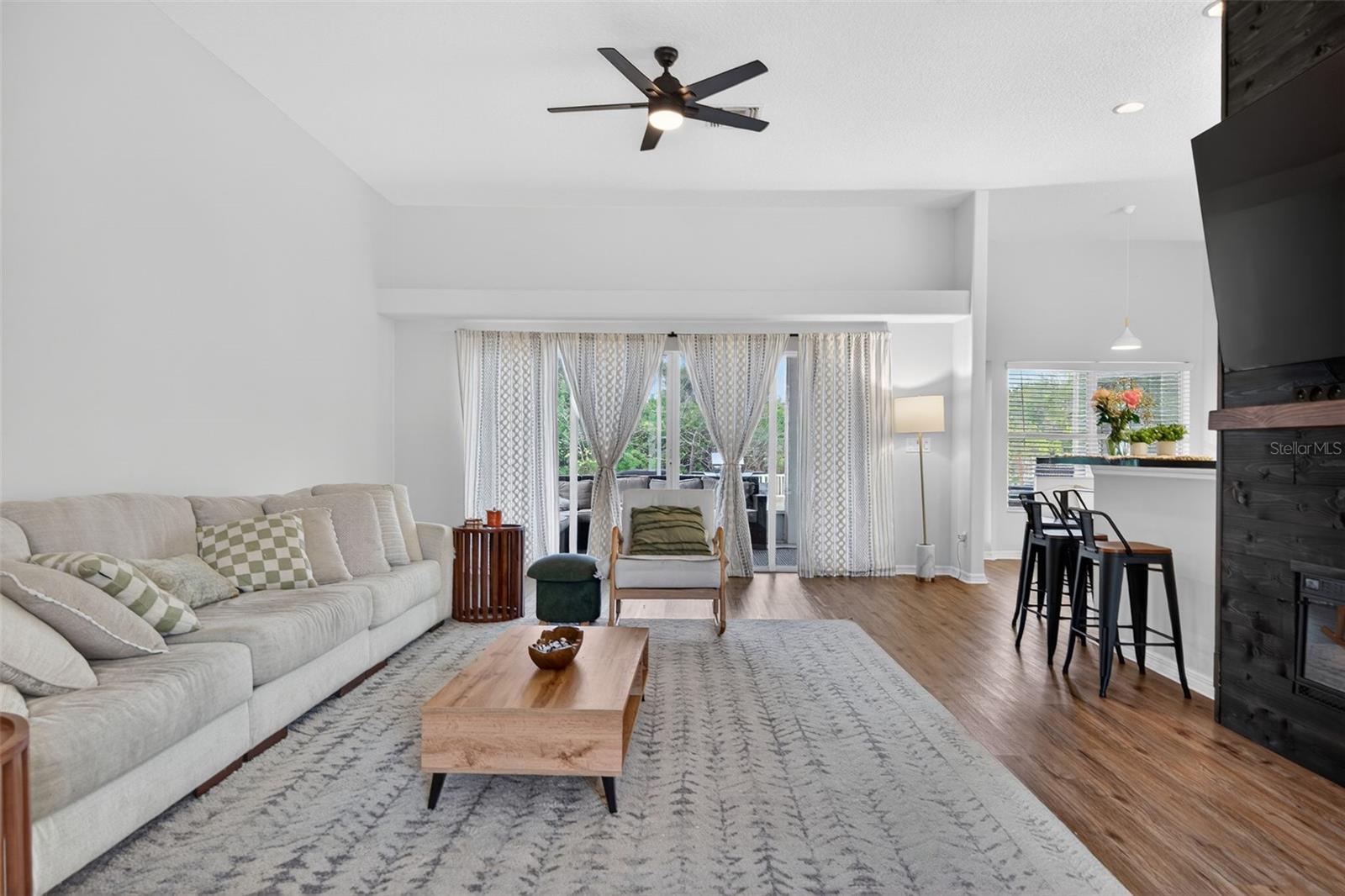 Image 16 of 74 For 6325 35th Avenue Circle E