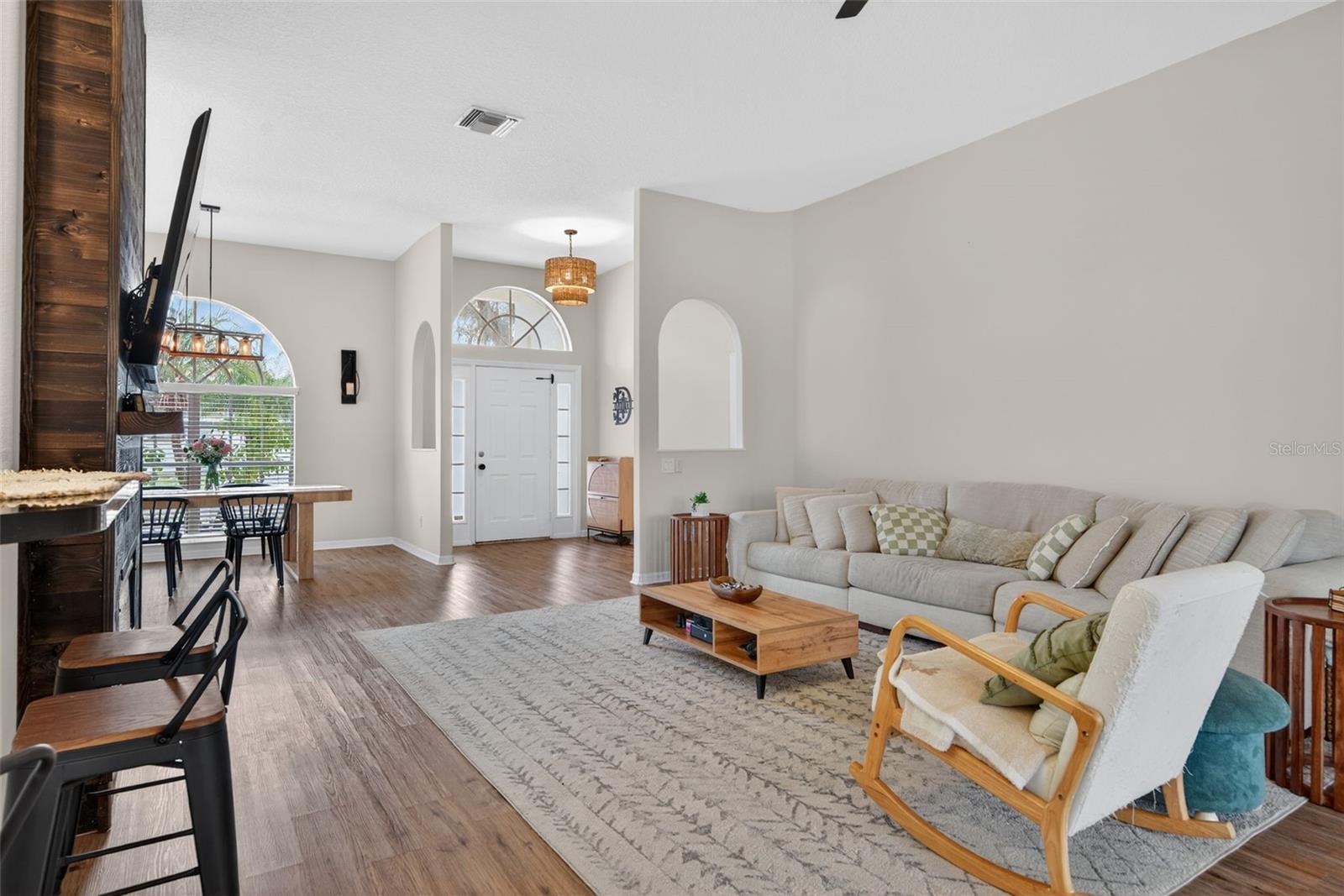 Image 19 of 74 For 6325 35th Avenue Circle E