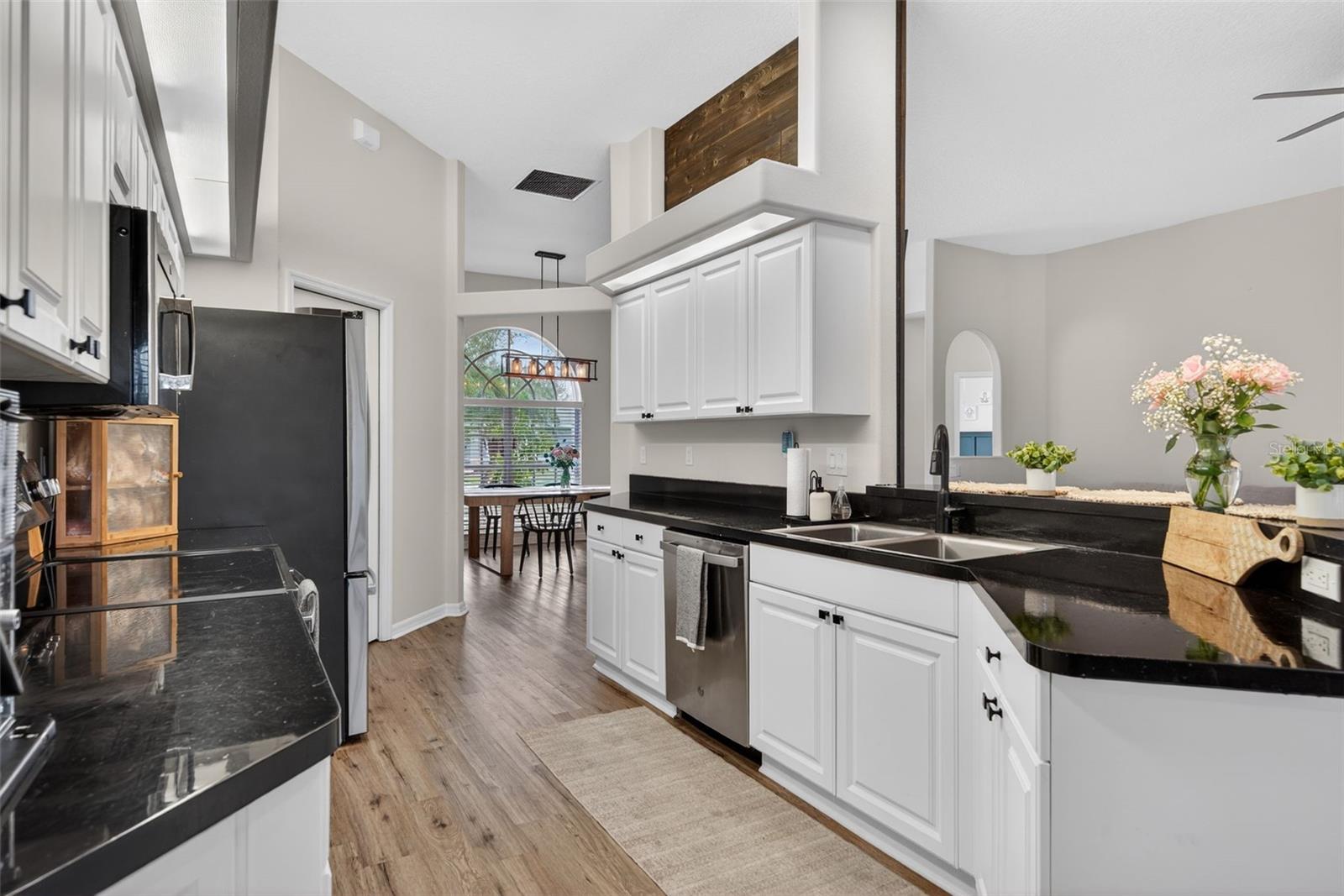 Image 26 of 74 For 6325 35th Avenue Circle E