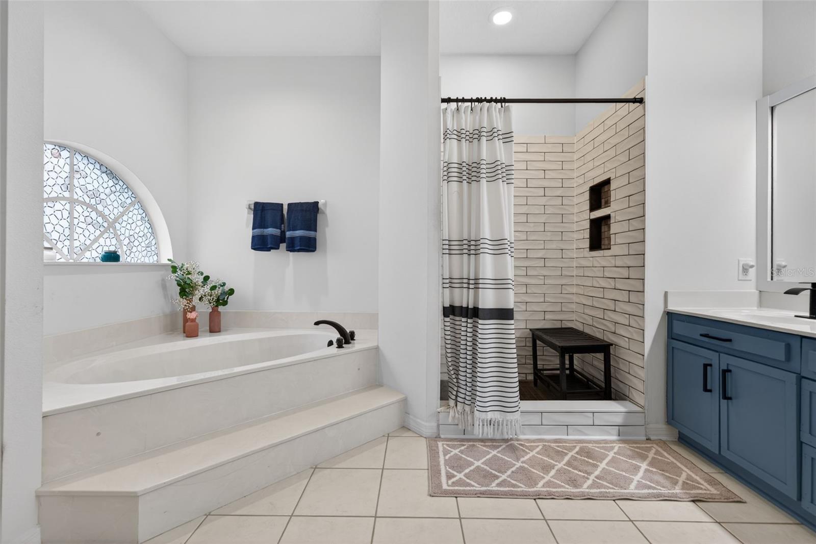 Image 31 of 74 For 6325 35th Avenue Circle E