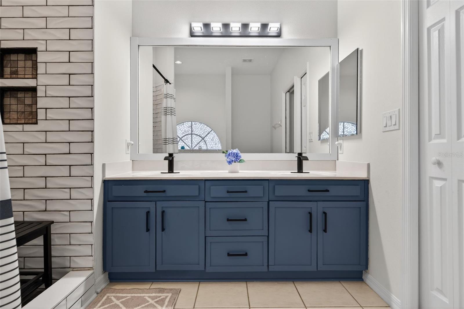 Image 33 of 74 For 6325 35th Avenue Circle E