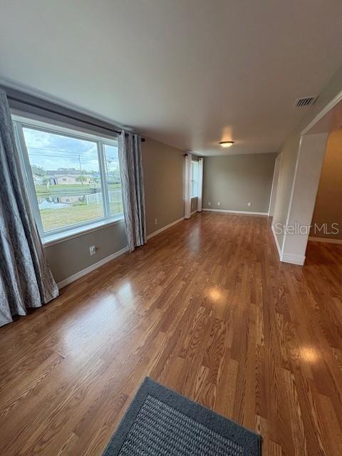 Image 16 of 36 For 1571 Evergreen Avenue