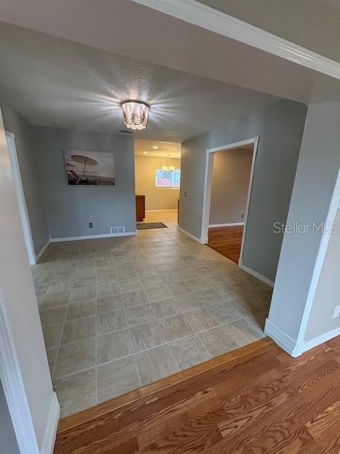 Image 20 of 36 For 1571 Evergreen Avenue