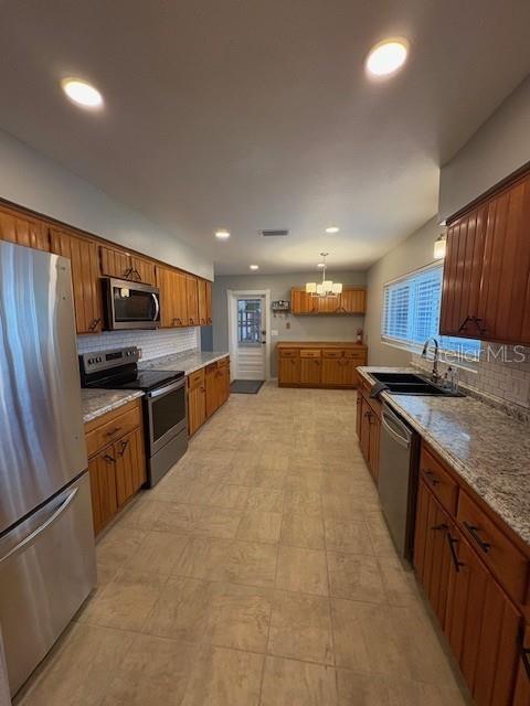 Image 3 of 36 For 1571 Evergreen Avenue