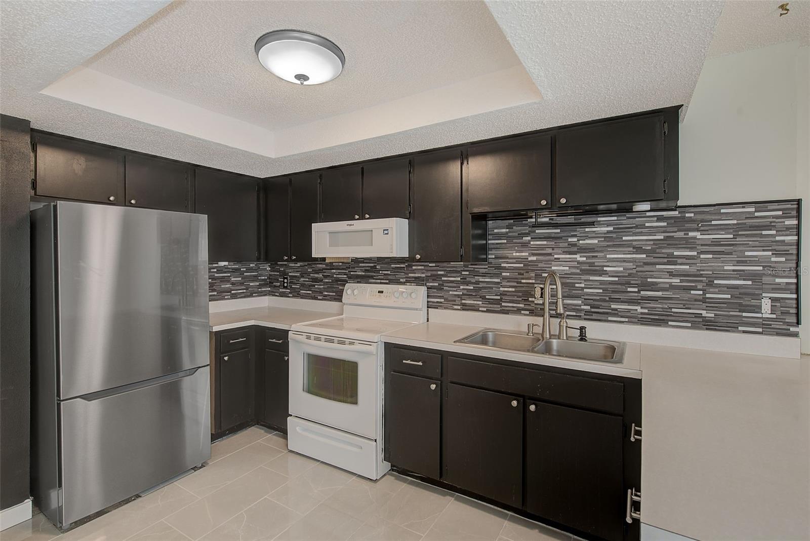 Image 8 of 25 For 4742 Azalea Drive 213