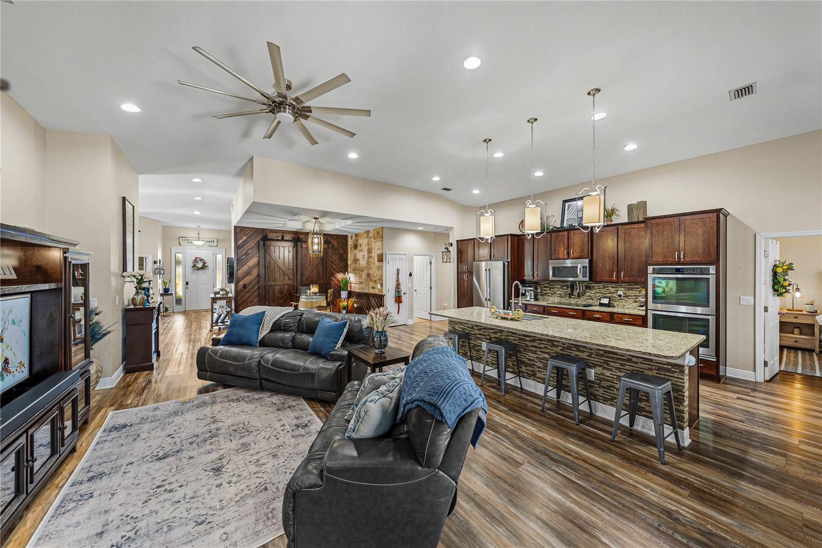 Image 11 of 87 For 13302 Trailing Moss Drive