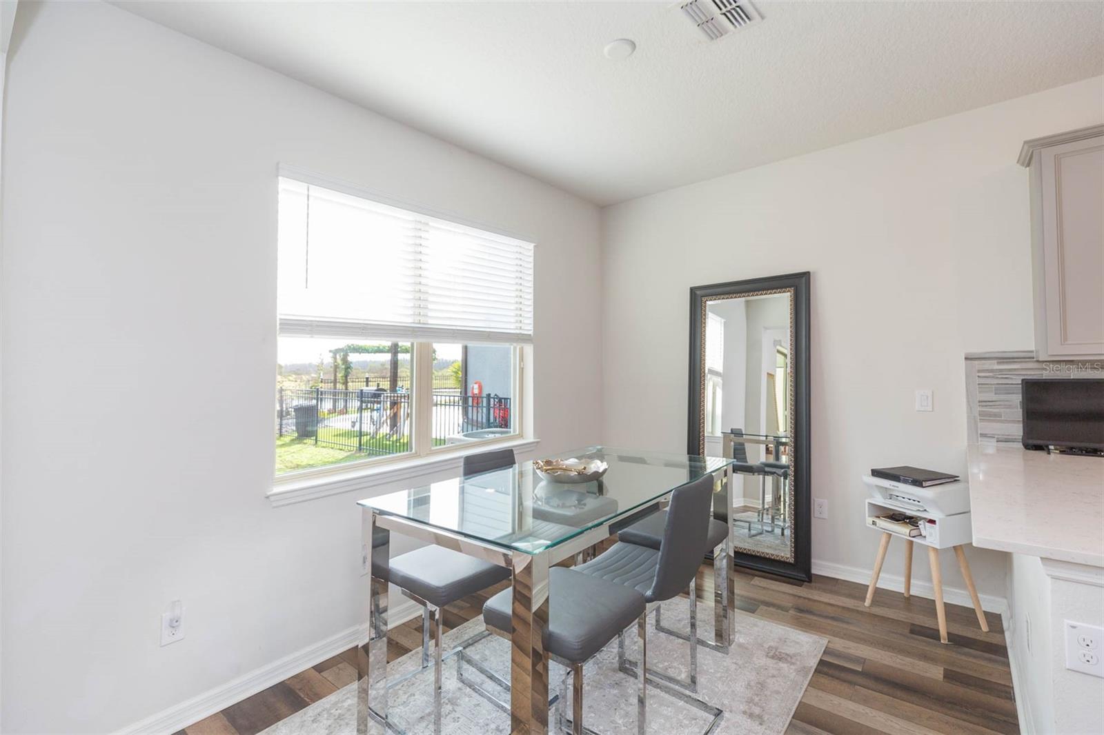 Image 11 of 79 For 18122 Frame Bend