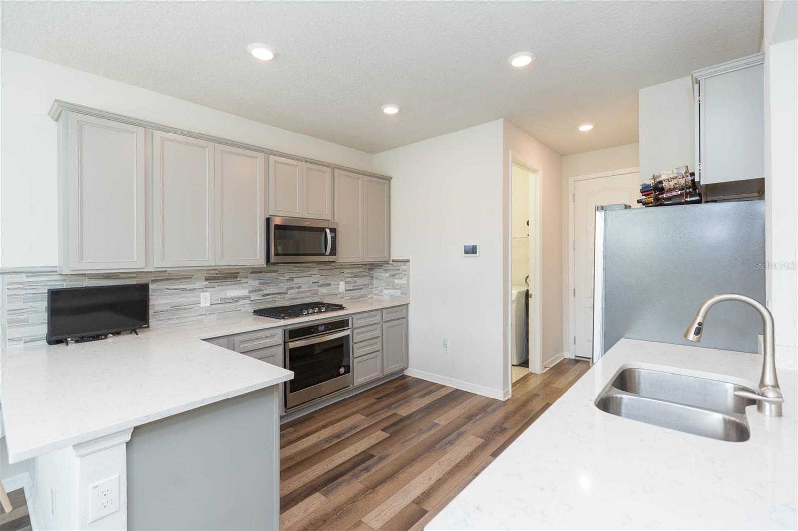 Image 4 of 79 For 18122 Frame Bend