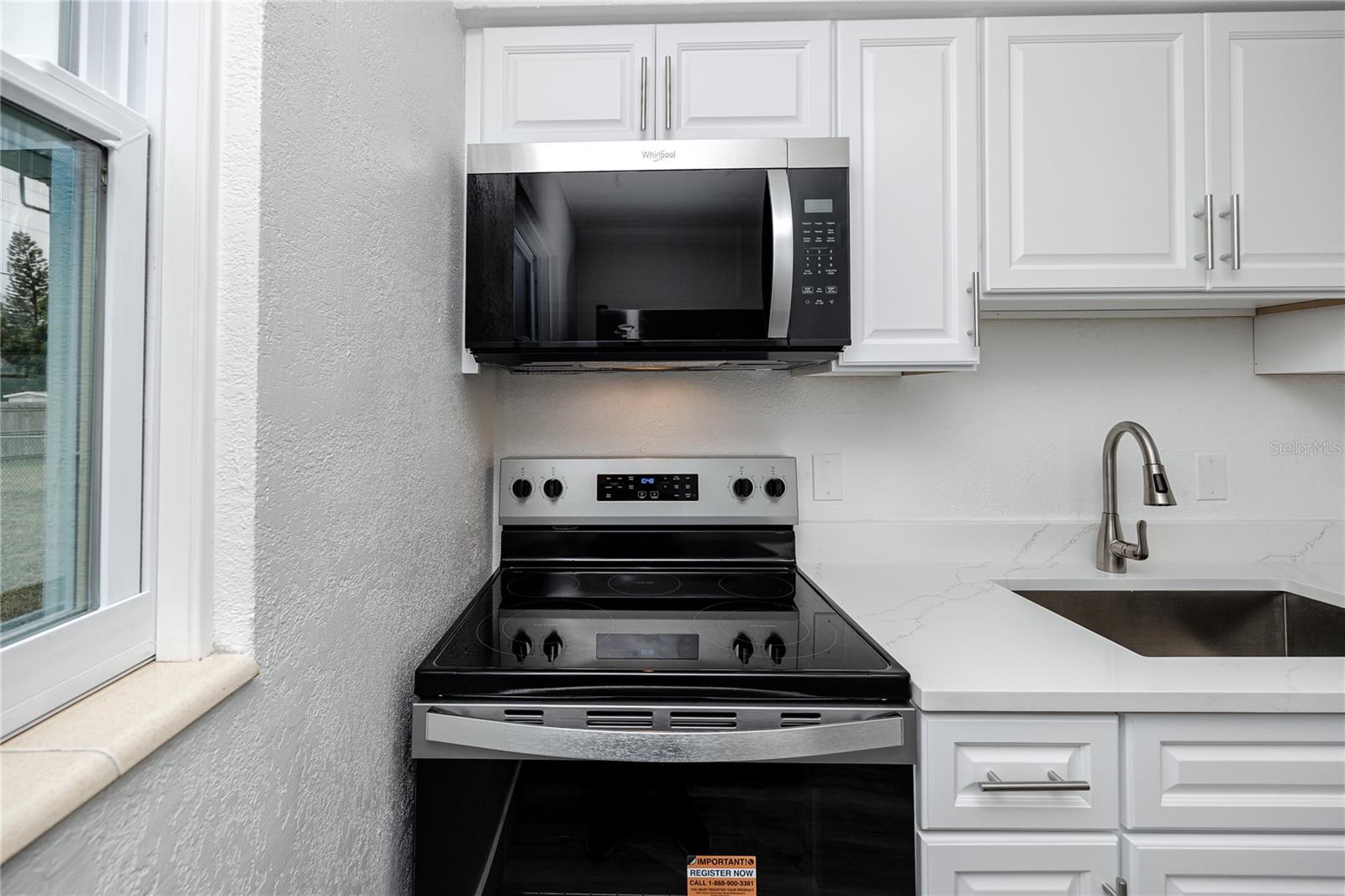 Image 13 of 37 For 418 39th Avenue N