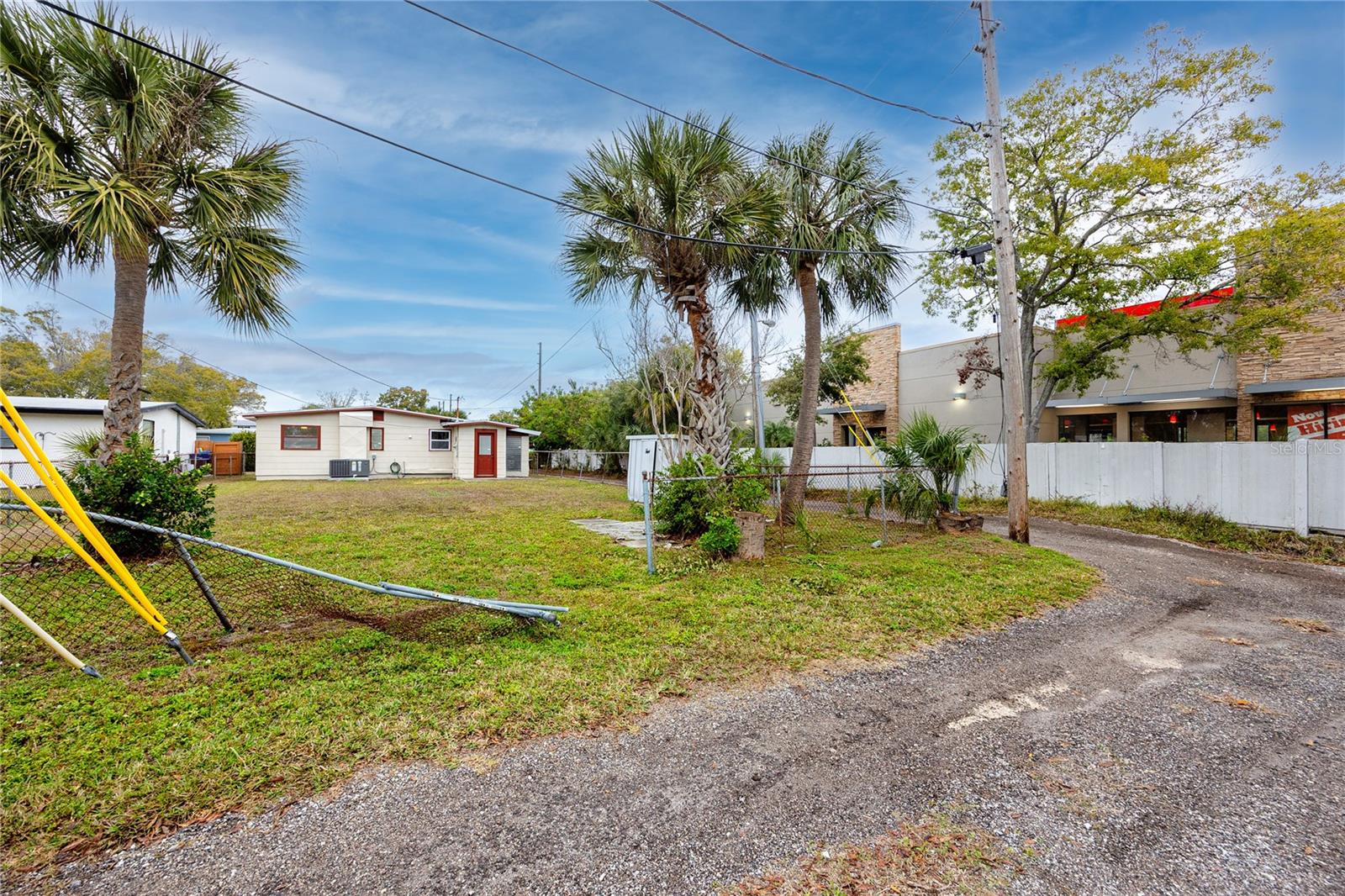 Image 35 of 37 For 418 39th Avenue N