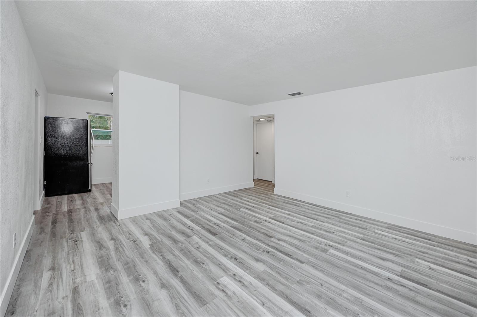 Image 7 of 37 For 418 39th Avenue N