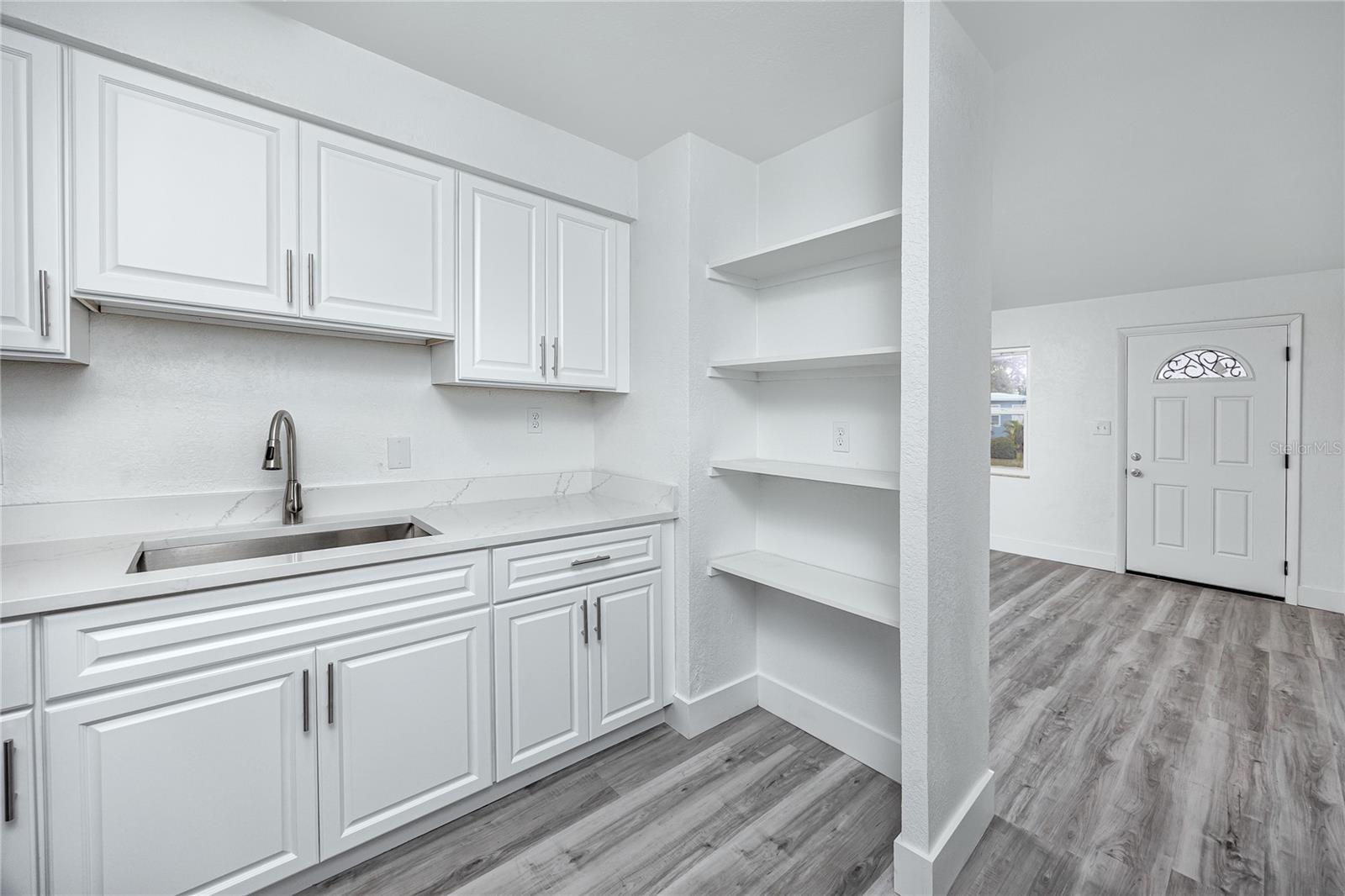 Image 8 of 37 For 418 39th Avenue N