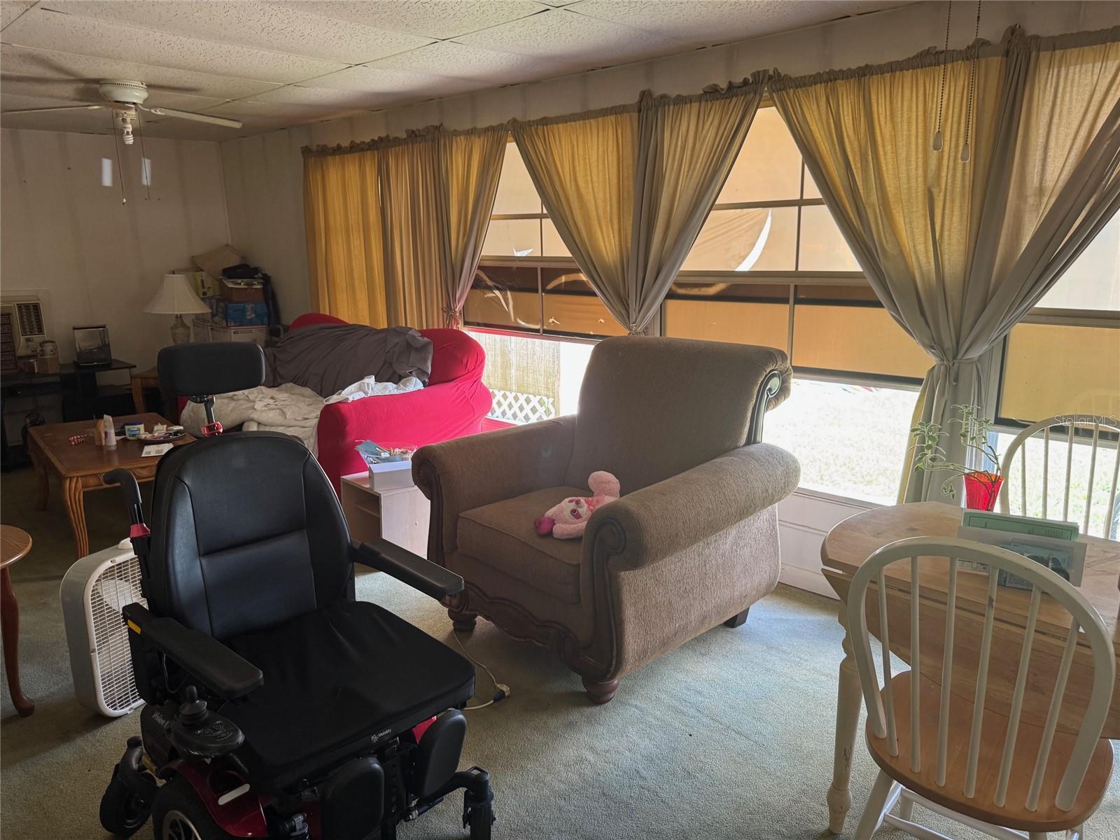 Image 16 of 17 For 39047 Heath Drive