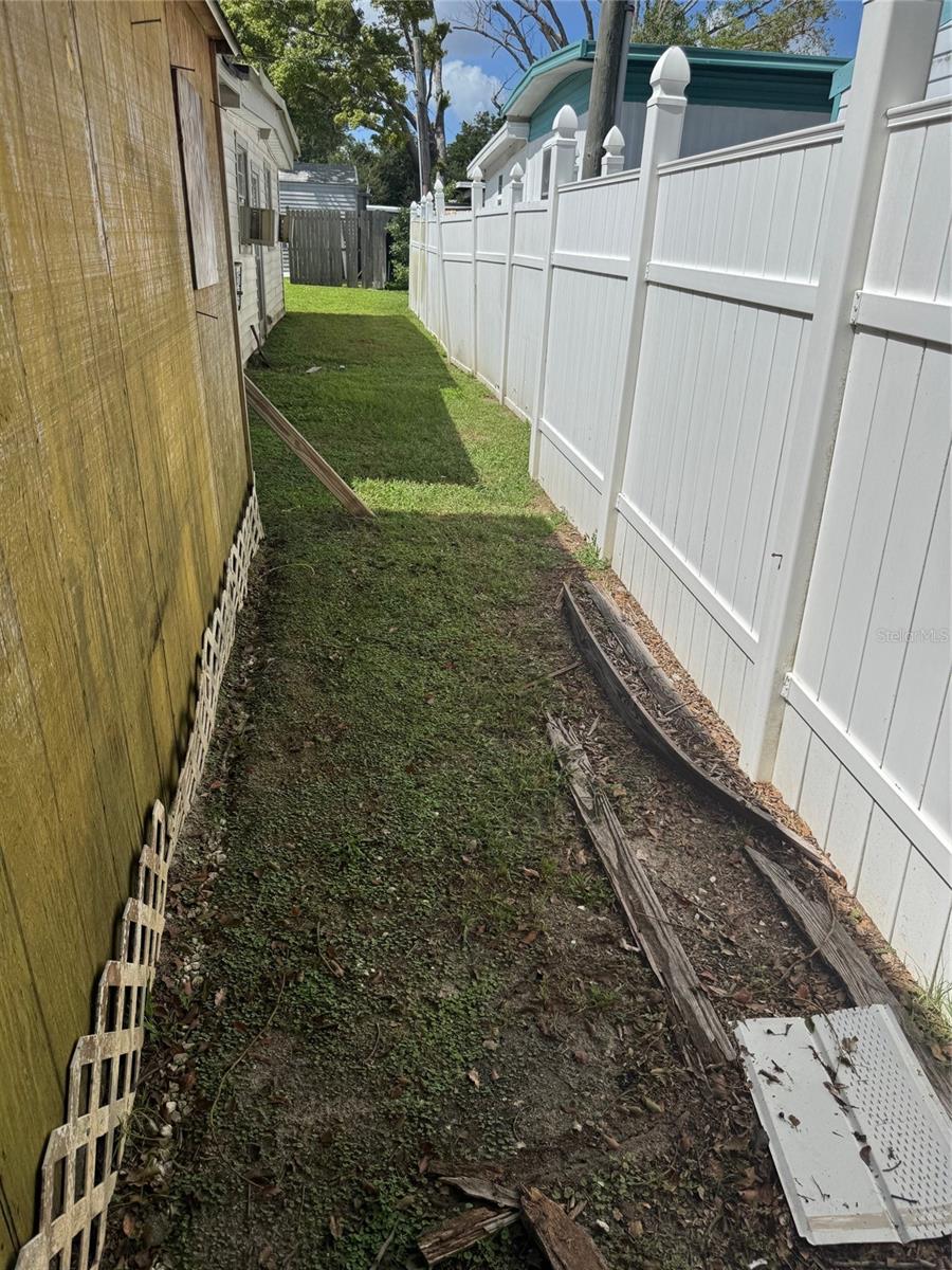 Image 7 of 17 For 39047 Heath Drive