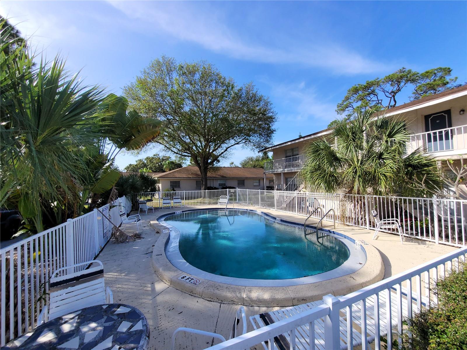 Image 17 of 18 For 201 Jefferson Circle N 9