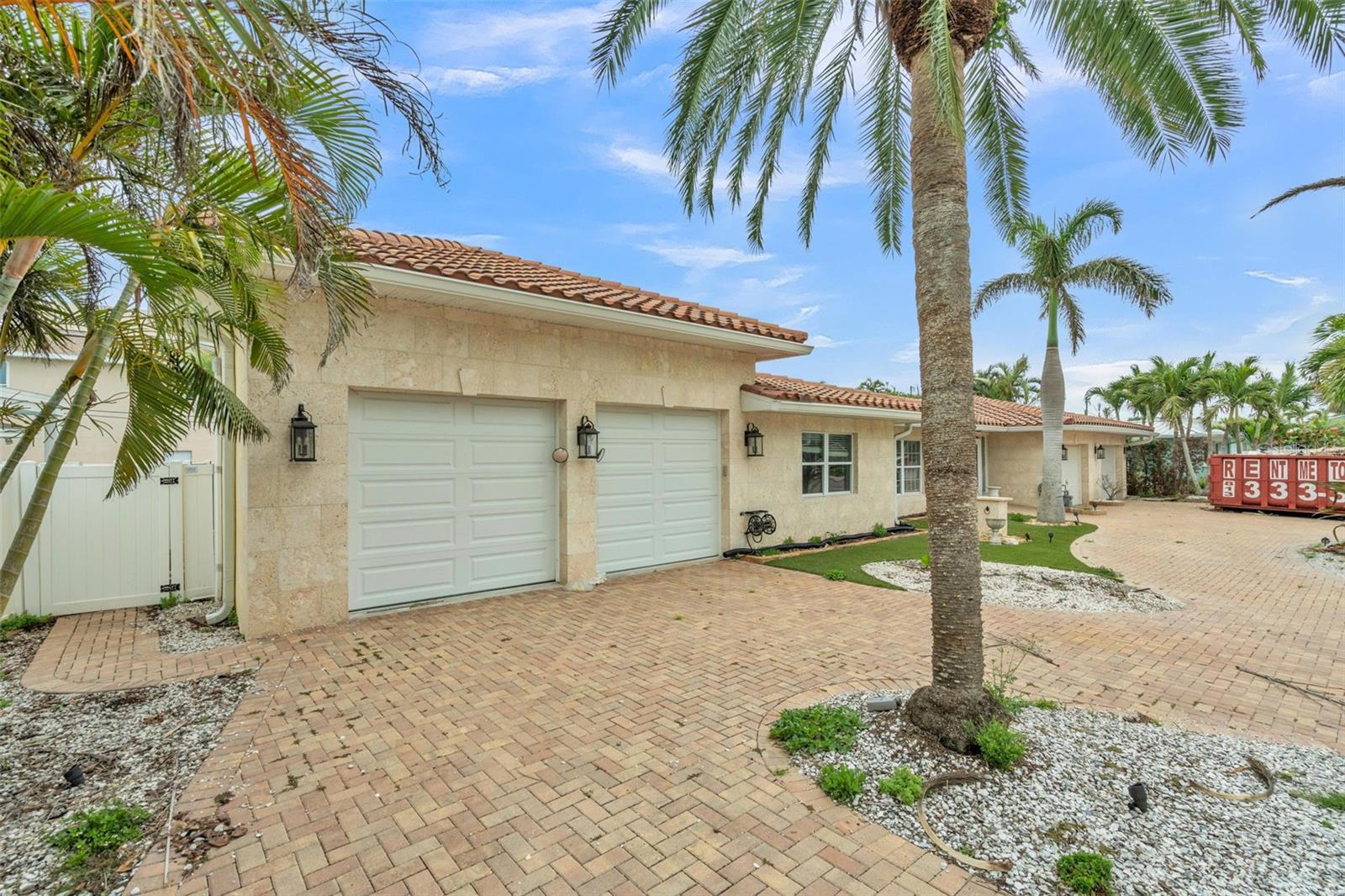 Image 11 of 11 For 1031 Mandalay Avenue