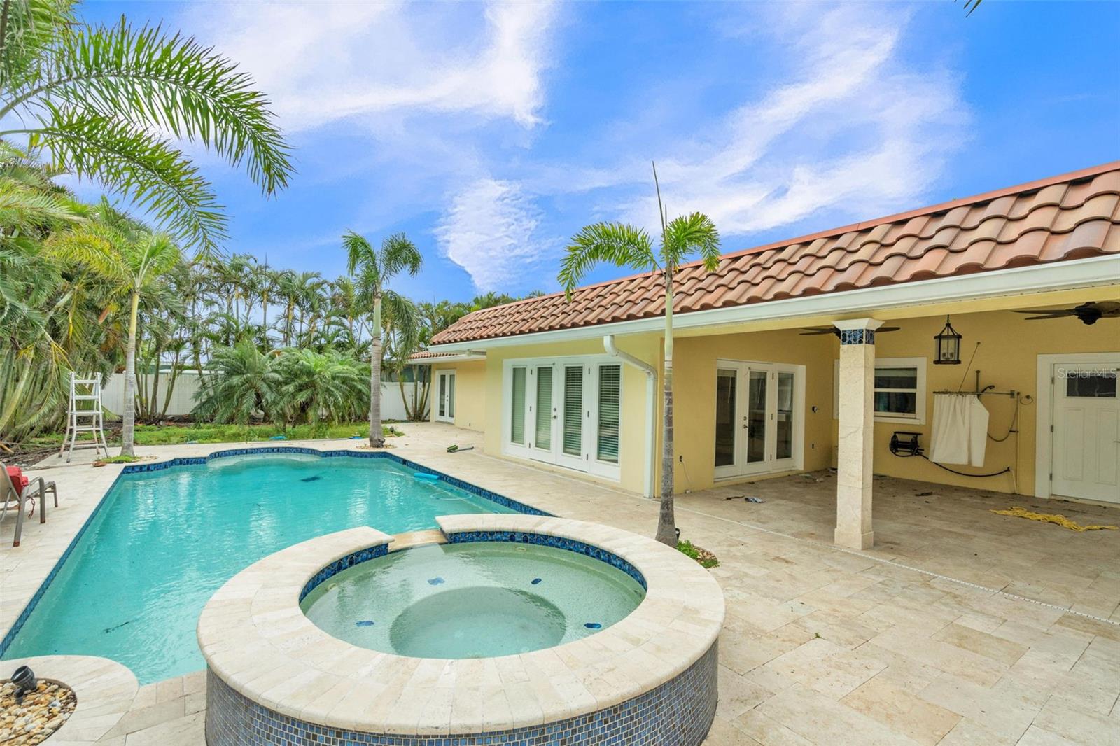 Image 4 of 11 For 1031 Mandalay Avenue