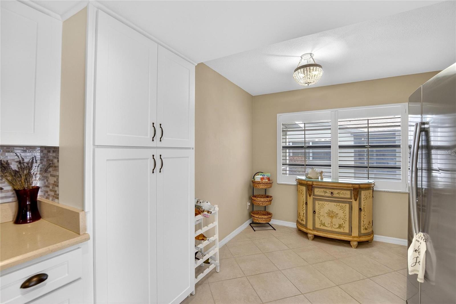 Image 25 of 53 For 2001 Hartlebury Way 432