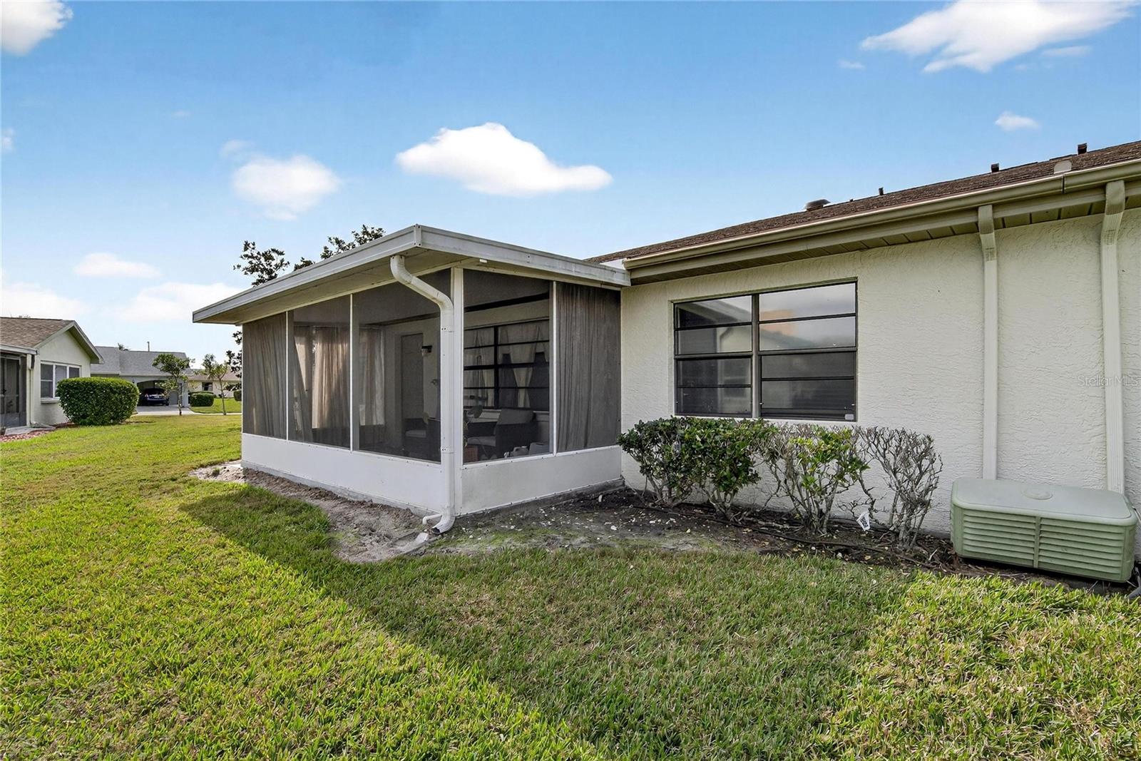 Image 42 of 53 For 2001 Hartlebury Way 432