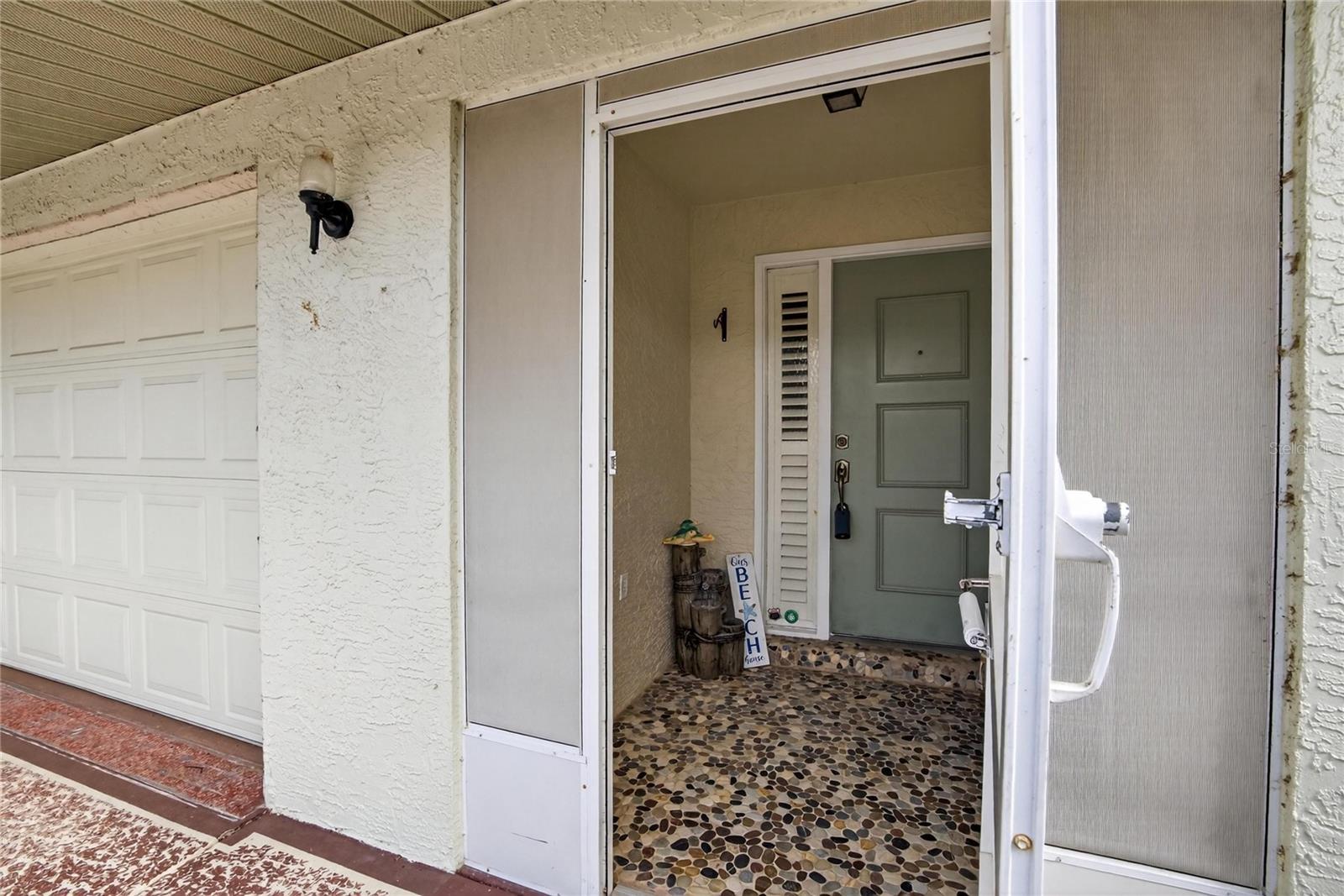 Image 7 of 53 For 2001 Hartlebury Way 432