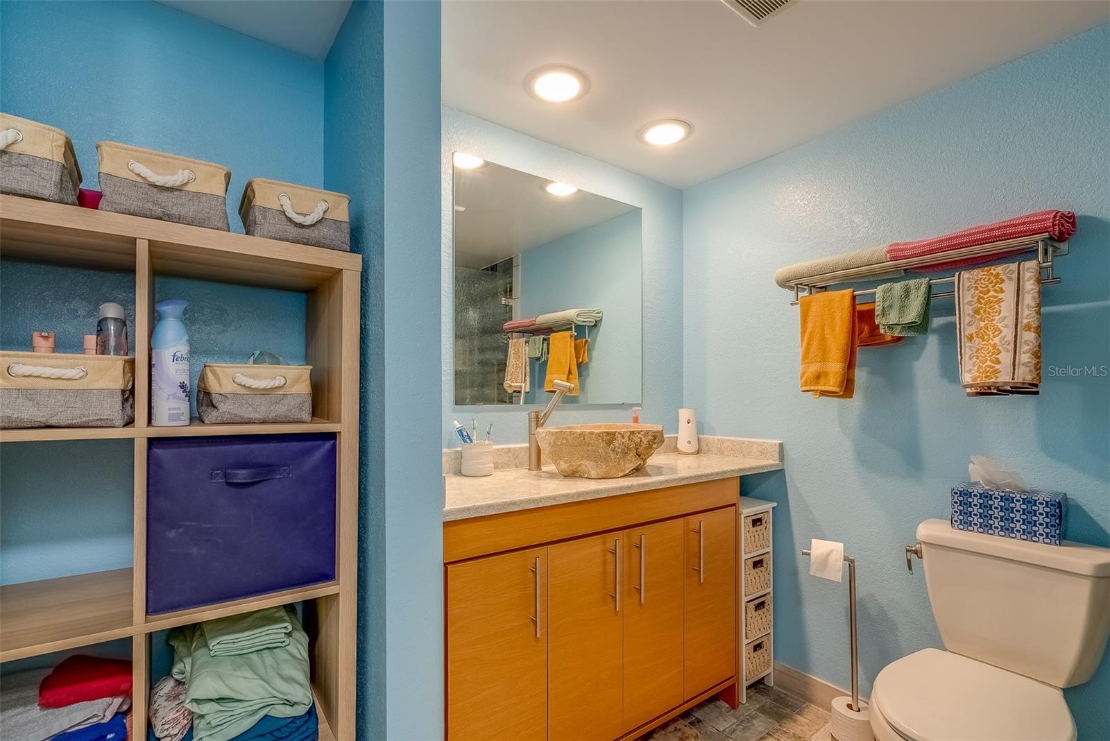 Image 20 of 42 For 4710 Bay Street Ne 109