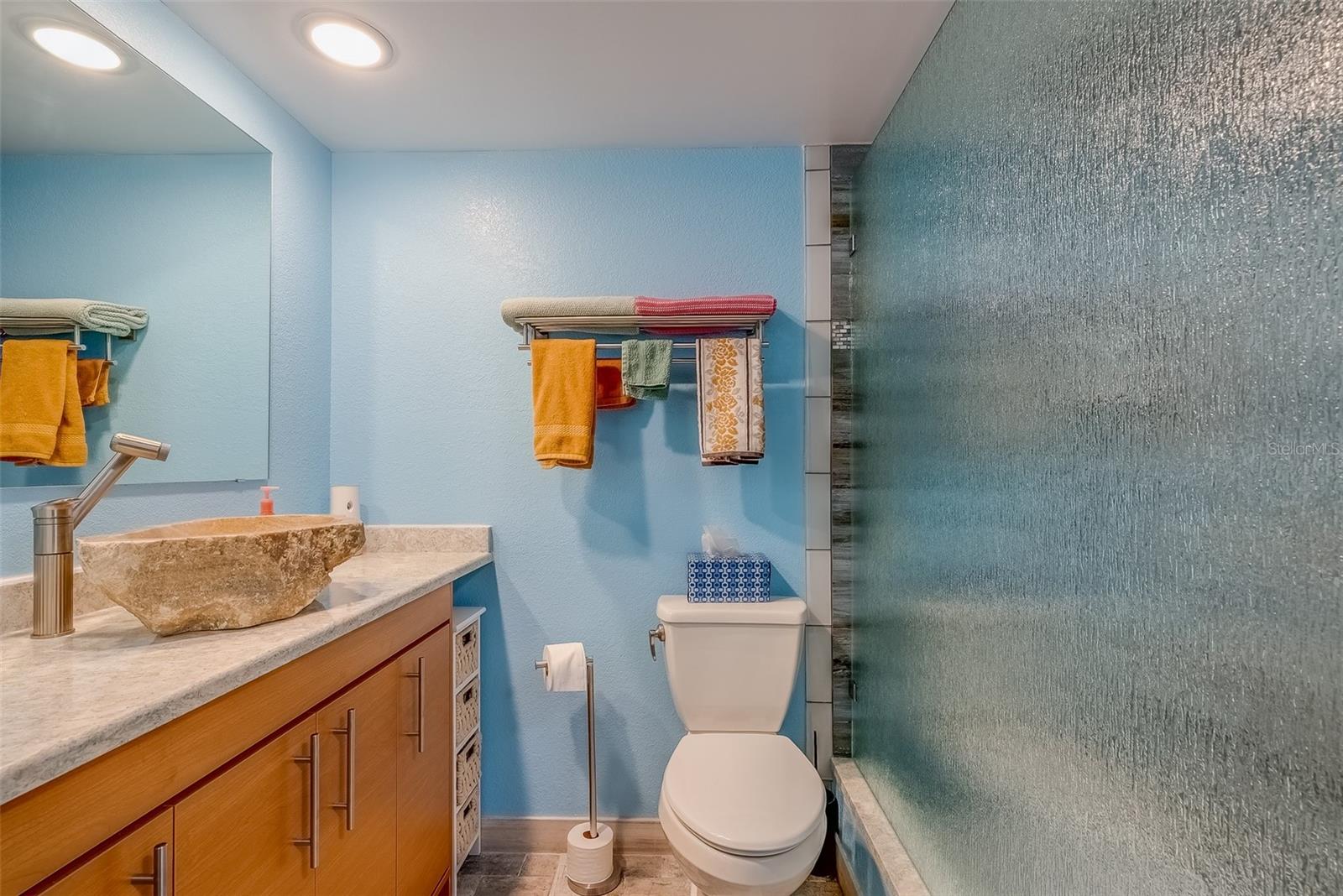 Image 21 of 42 For 4710 Bay Street Ne 109