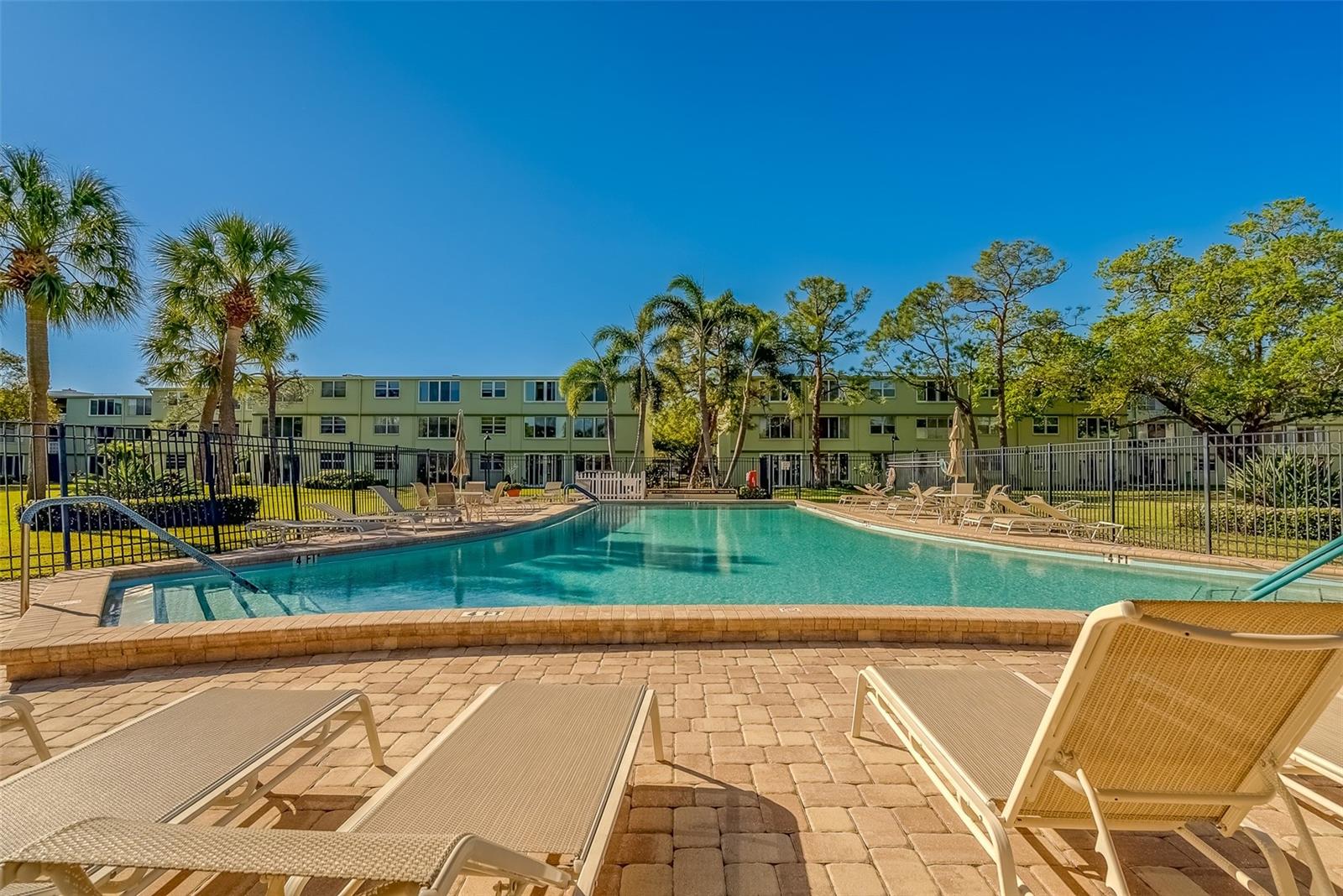 Image 26 of 42 For 4710 Bay Street Ne 109