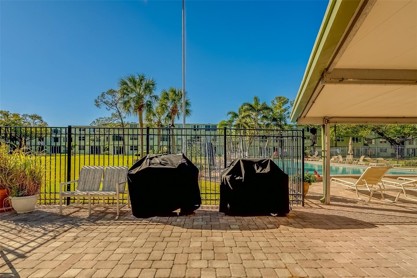 Image 30 of 42 For 4710 Bay Street Ne 109