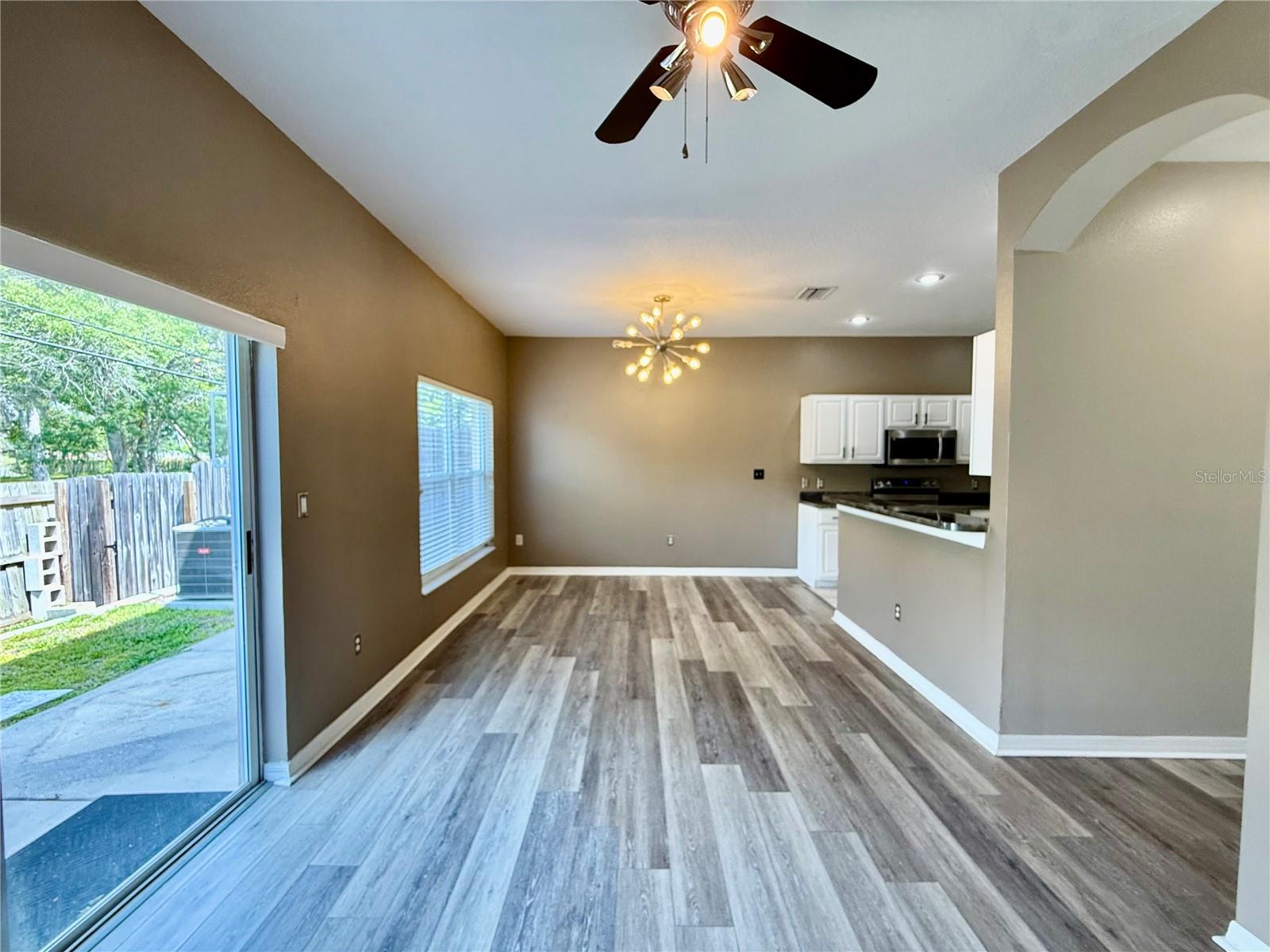 Image 10 of 33 For 11020 Blaine Top Place