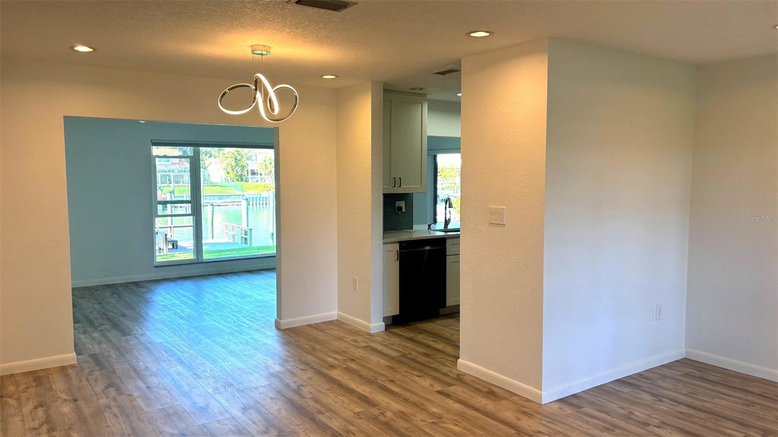 Image 11 of 25 For 4331 44th Street S