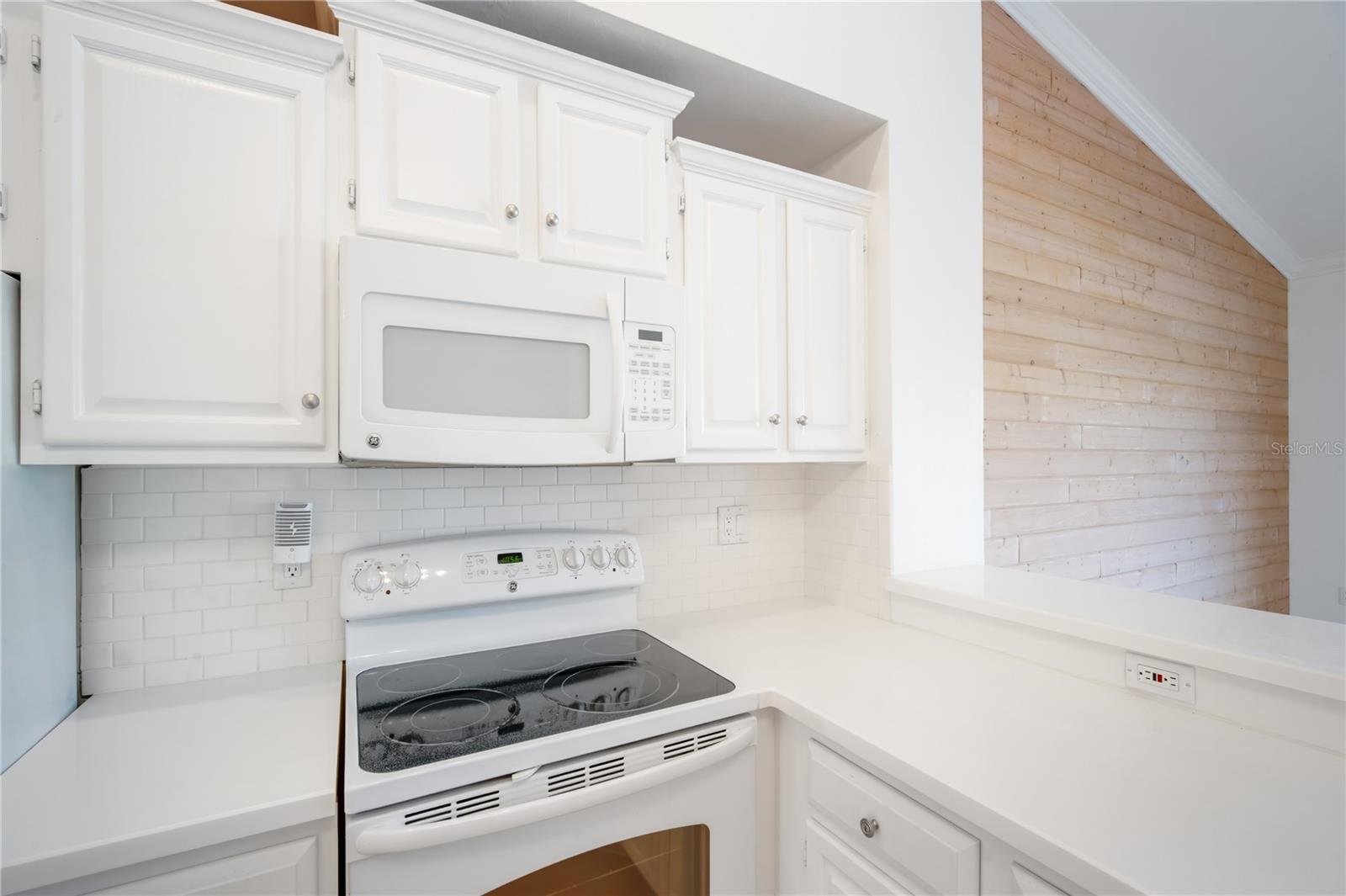 Image 10 of 26 For 624 Arbor Lake Lane 624