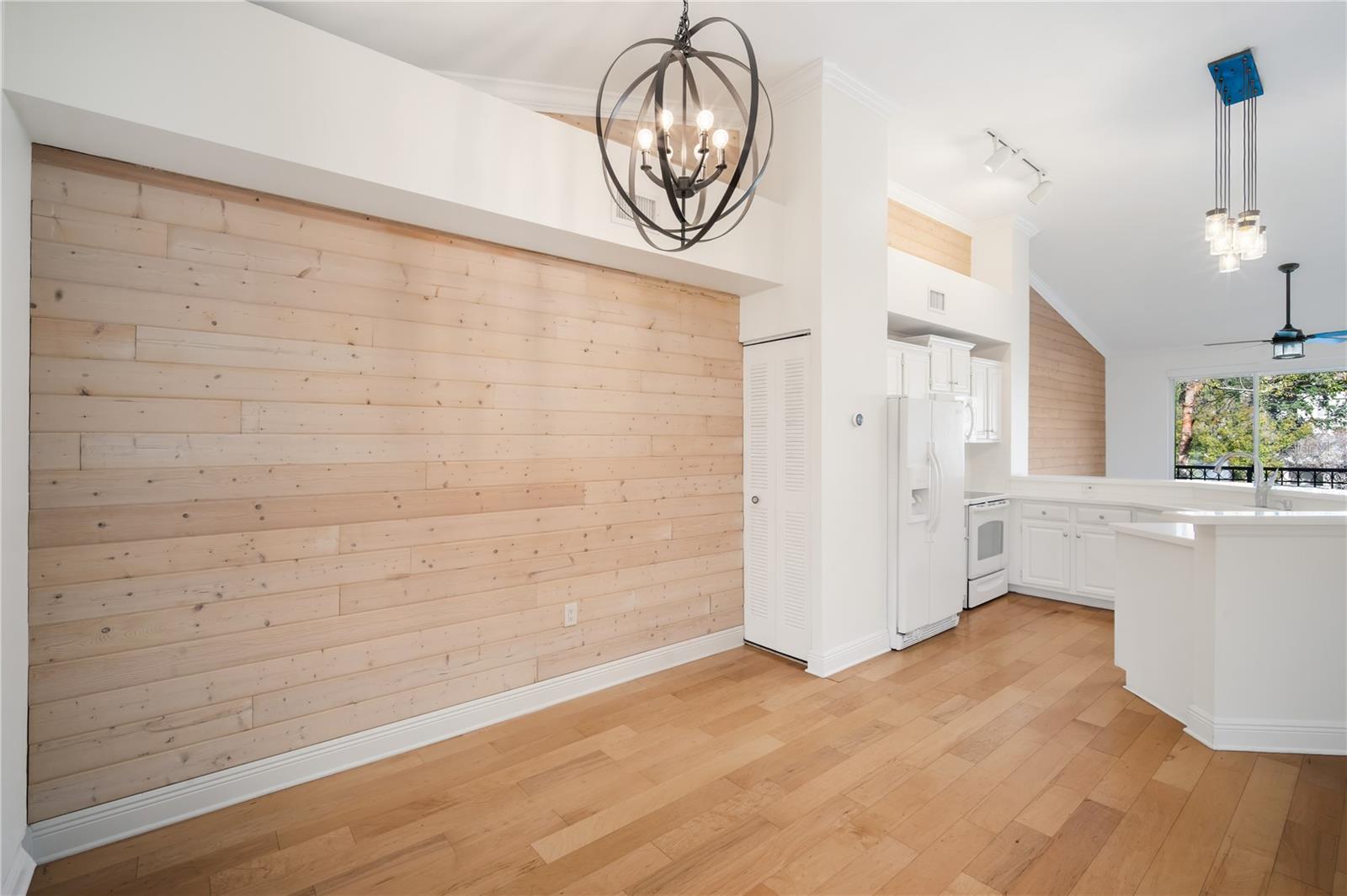 Image 12 of 26 For 624 Arbor Lake Lane 624