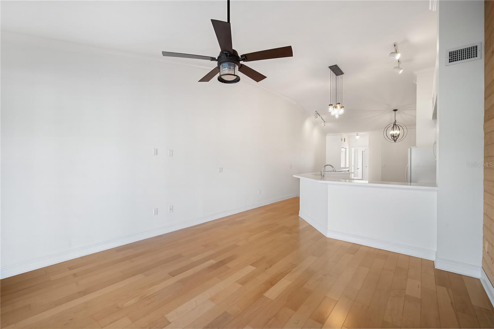 Image 6 of 26 For 624 Arbor Lake Lane 624