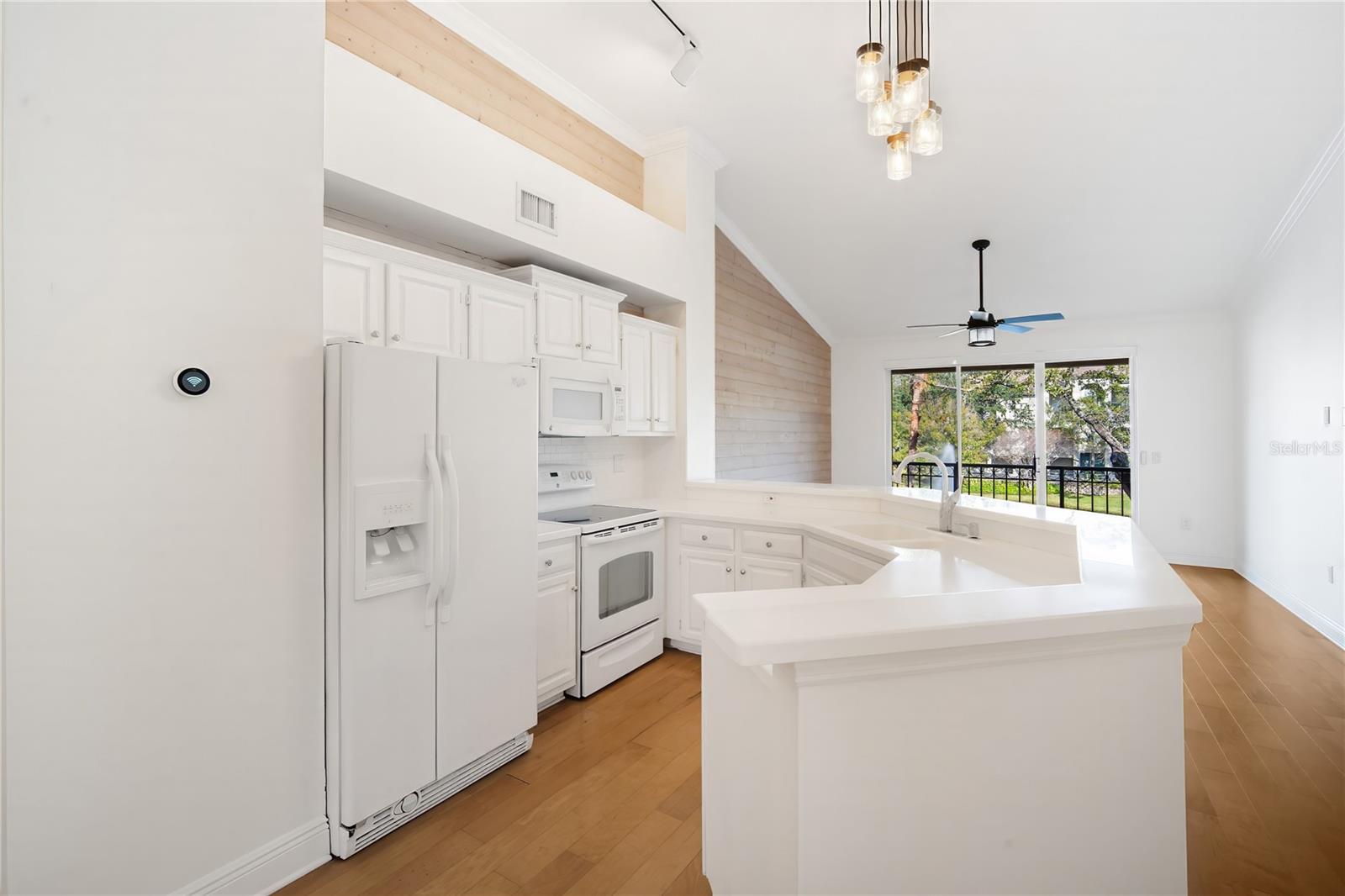 Image 8 of 26 For 624 Arbor Lake Lane 624