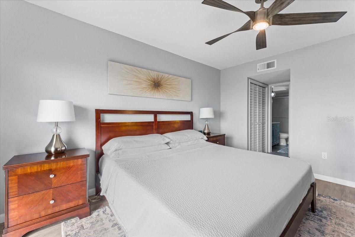 Image 15 of 30 For 4900 Brittany Drive S 1808