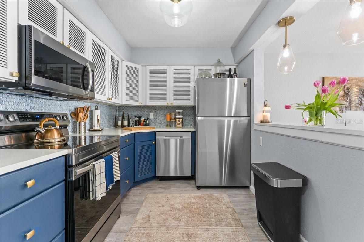 Image 6 of 30 For 4900 Brittany Drive S 1808