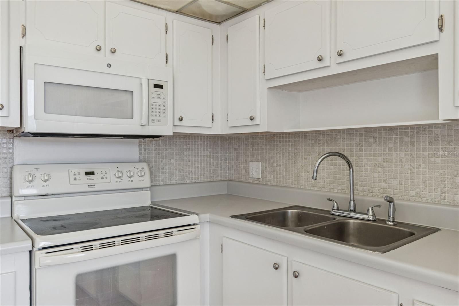 Image 16 of 51 For 4885 1st Street Ne 203