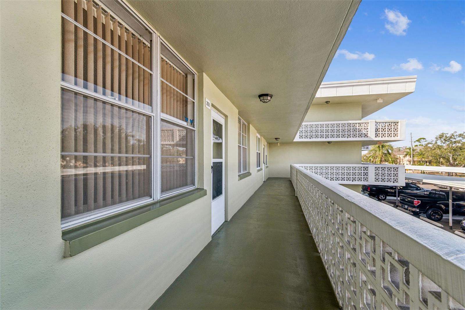 Image 3 of 51 For 4885 1st Street Ne 203