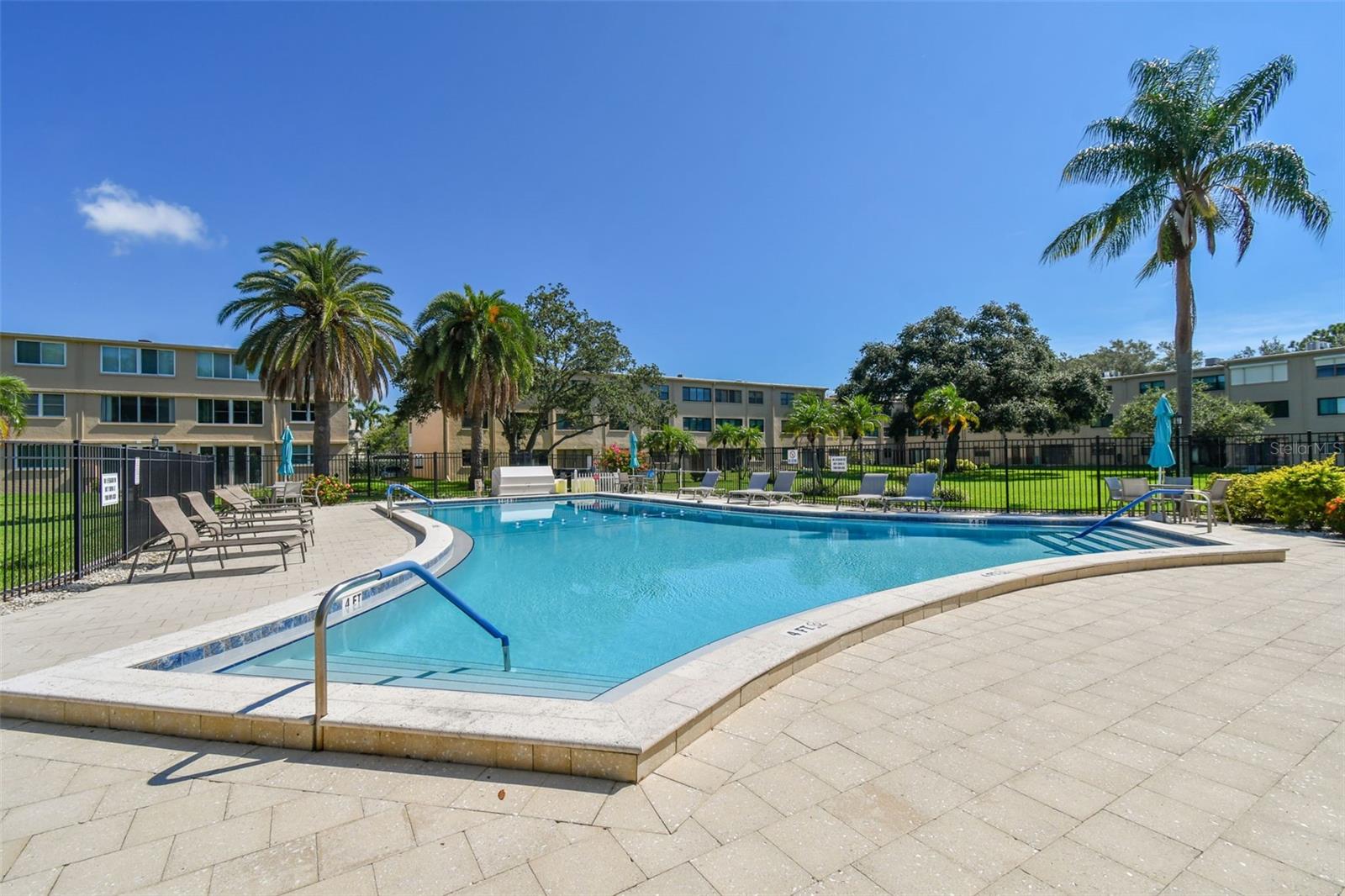 Image 37 of 51 For 4885 1st Street Ne 203